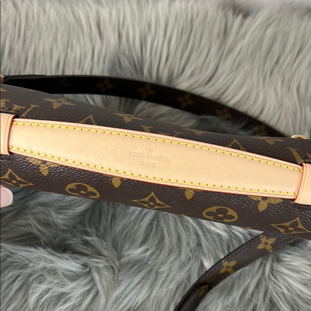 NWT Louis Vuitton Pochette Métis in Monogram Canvas M44875 - Picture 5 of 13